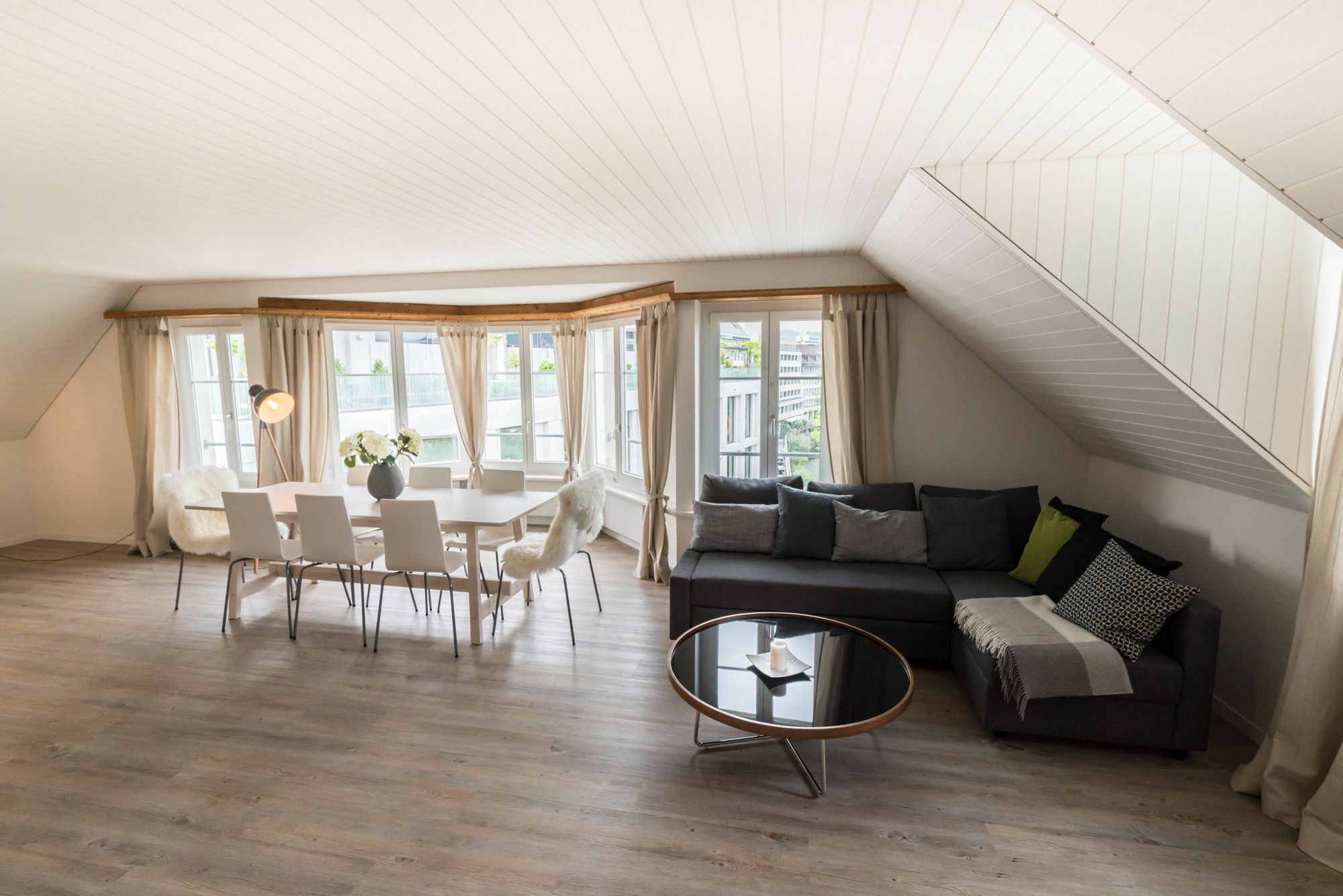 Loewenplatz Apartment Near Station By Airhome Zürich Buitenkant foto